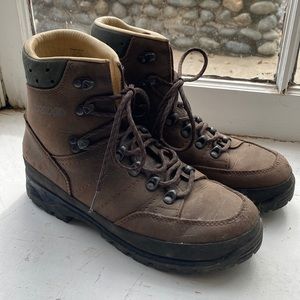 Lowa backpacking boot